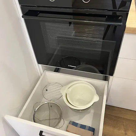 петра дорошенка 4а *