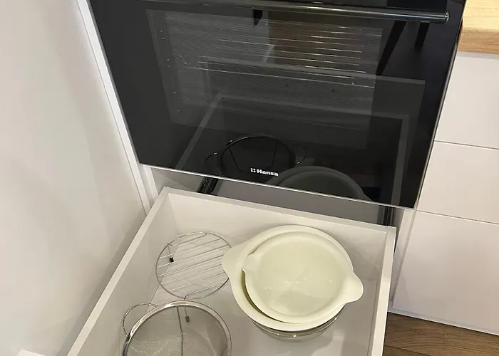 петра дорошенка 4а *